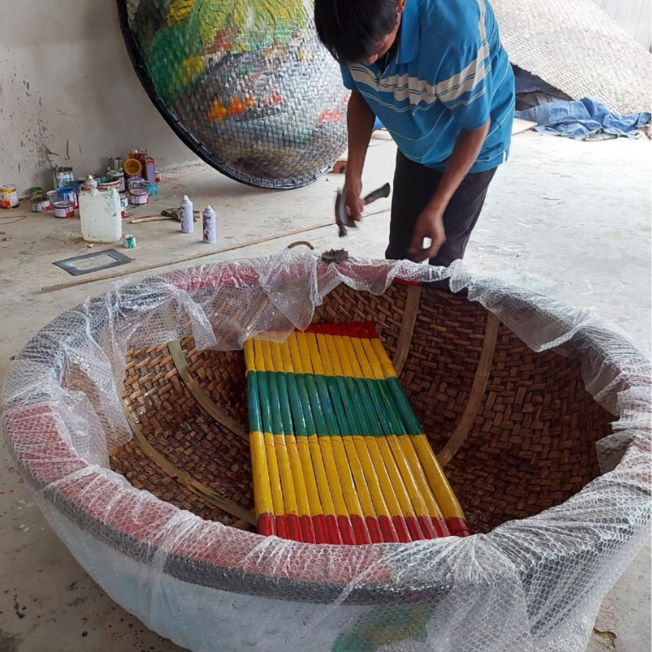 Wholesale Customized Coracle Boat Competitive Price Vietnam's Waterplay Crafts Accessories Wood Hull Fishing Rowing Decoration