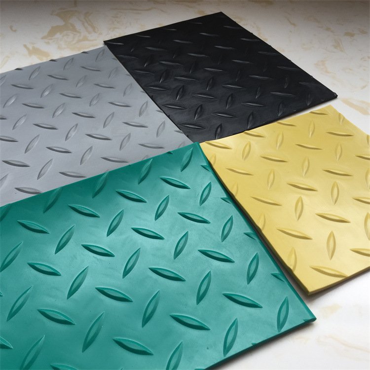 Custom Cutting and Moulding Boat Floor Rubber Cover/Mat Protective Marine-Grade Mat for Boat Floors