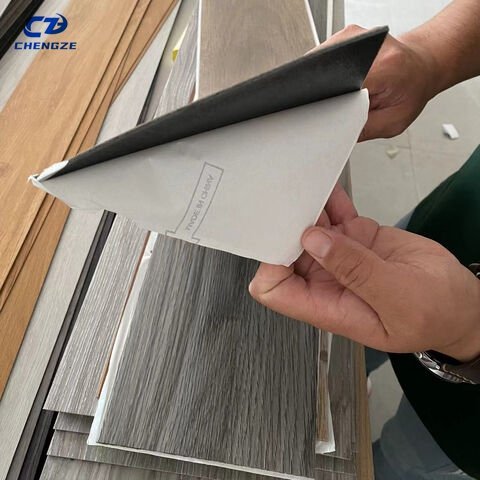 Decking Plank Crack-resistant Outdoor Wpc Floor Waterproof Peel and Stick Tiles Floor Vinyl Lvt Self Adhesive Pvc Plastic Floor