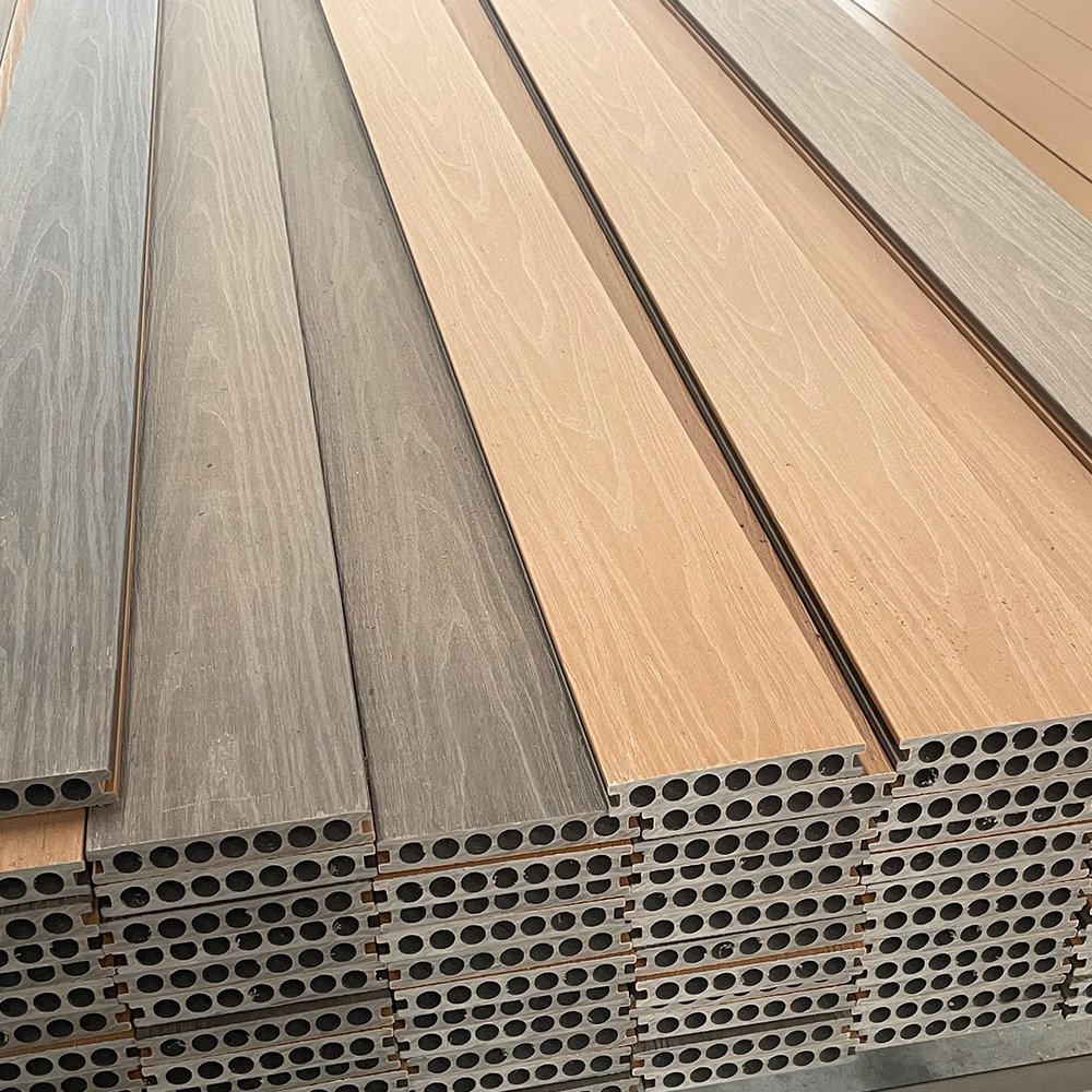 Free Sample Hollow Structure High-grade Strength Capped Wood Grain Surface Smooth Wpc Floor Exterior Composite Decking Flooring