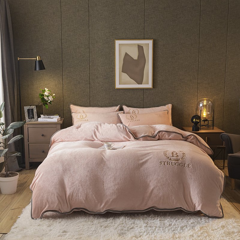 True Velvet Soft Breathable 100% Polyester Duvet Cover Set Printed Quilt Cover with Pillow Shams Winter Bedding for Comfort