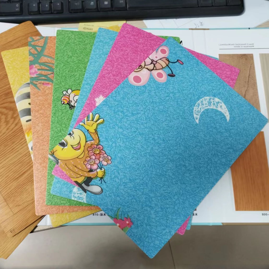 INDUSTRY STANDARD Wooden 2m Width Vinyl PVC Flooring Sheet Rolls PVC Floor Roll Carpet Covering