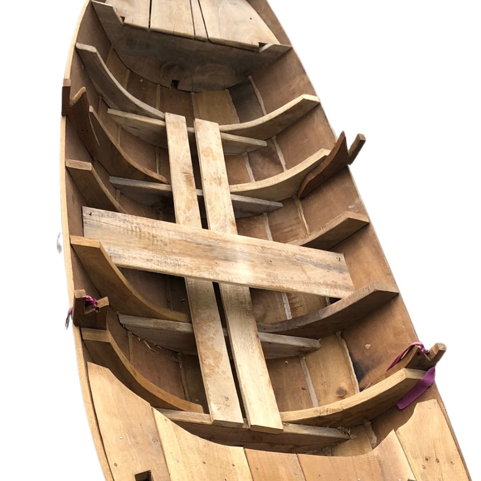 High Quality Customized Designs Wholesale Handcrafted Natural Wood Vietnam Rowing Boats with Dome Fishing Boat for Lake Usage