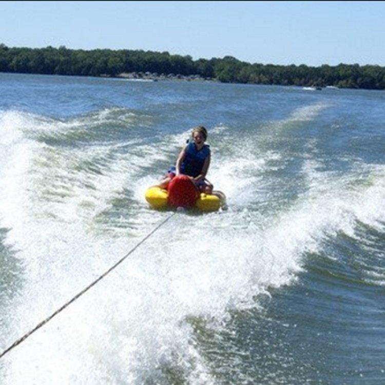 Custom 3 Person Boat Lake Tube Triple Rider Inflatable Hotdog Banana Towable Tube Boat Toys with Nylon Cover