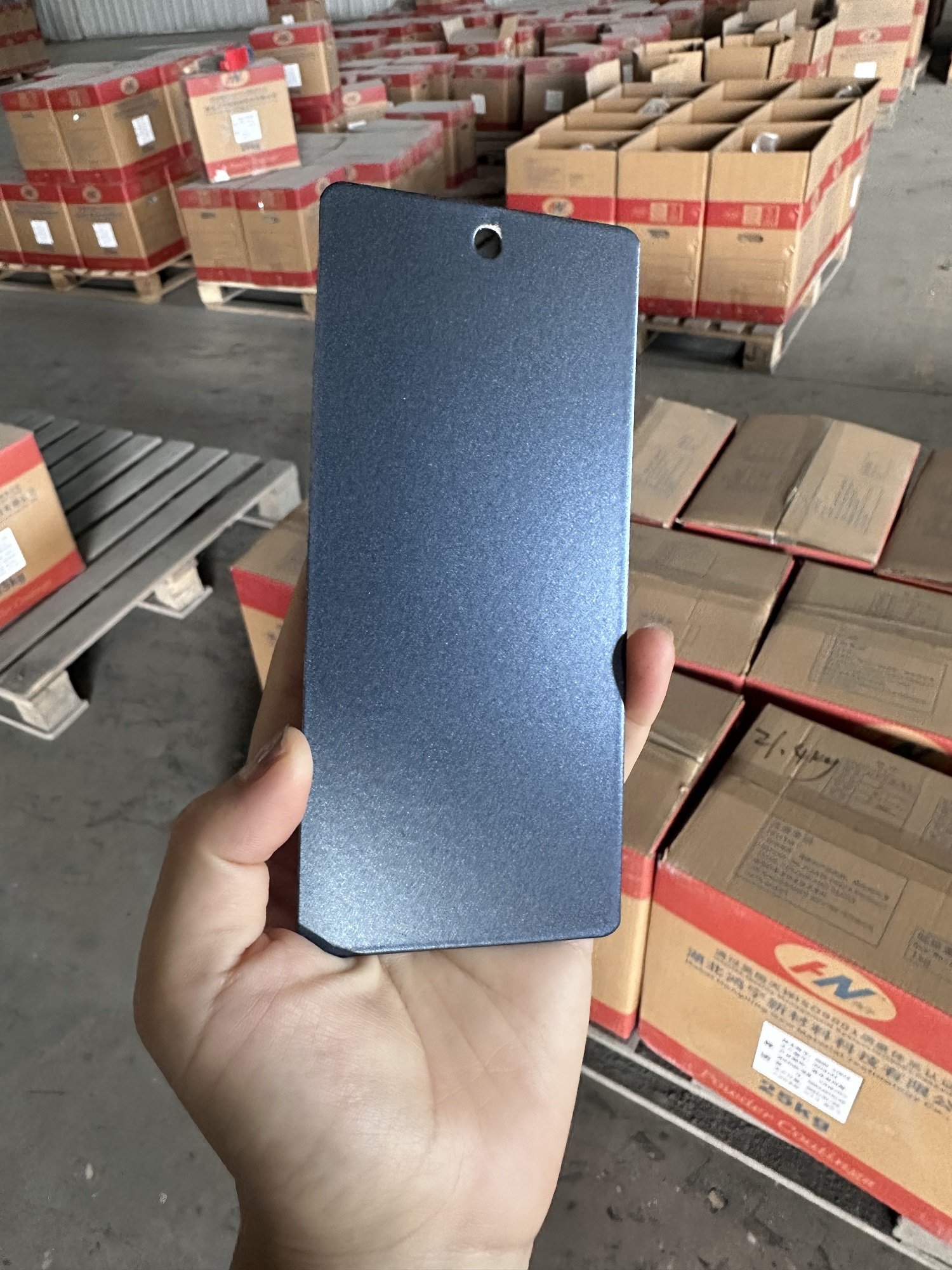 Metallic Chrome Silver Blue Polyester Authentic Powder Coating Paints Factory for Light Lamp Metal Parts Frames Covers Caps Pole