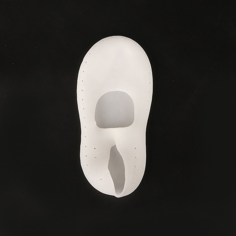 Silicone Boat Socks Women and Men's Anti-cracked Foot Autumn Winter Skin Care Cover