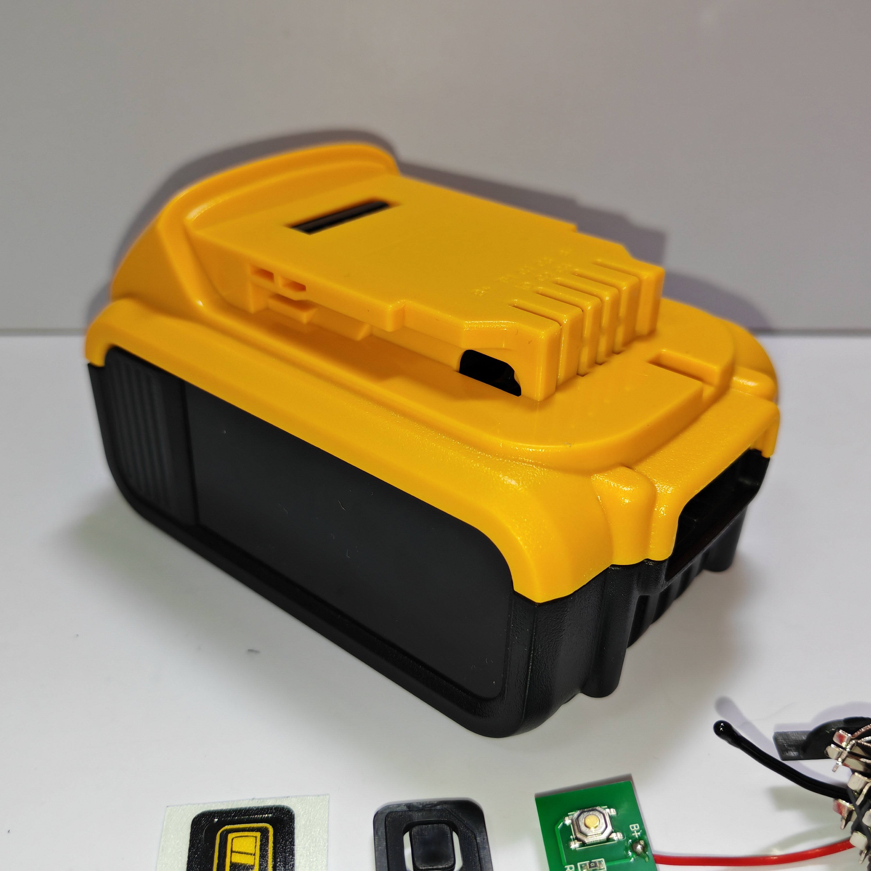 Factory Price Dewal DCB206 DCB205 20V 18V Plastic case 6.0AH 5.0ah 4.0ah 3.0Ah Plastic Housing 10 Cell Plastic Cover Kit Bms PCB