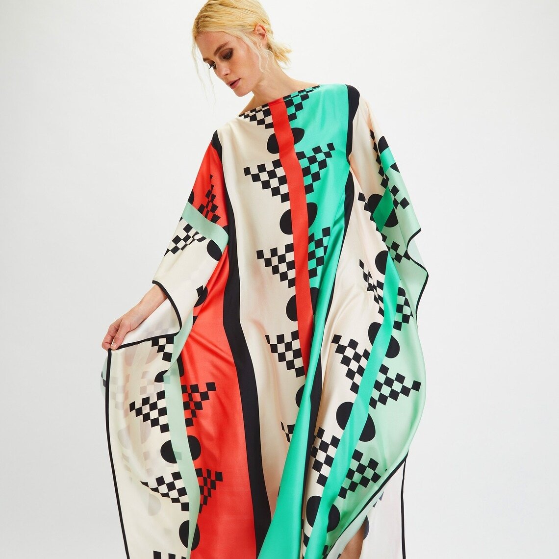 Chic Soft Satin Silk Kaftan for Women Trendy Resort Wear Vacation Dress Beach Party Cover up Caftan Nightwear
