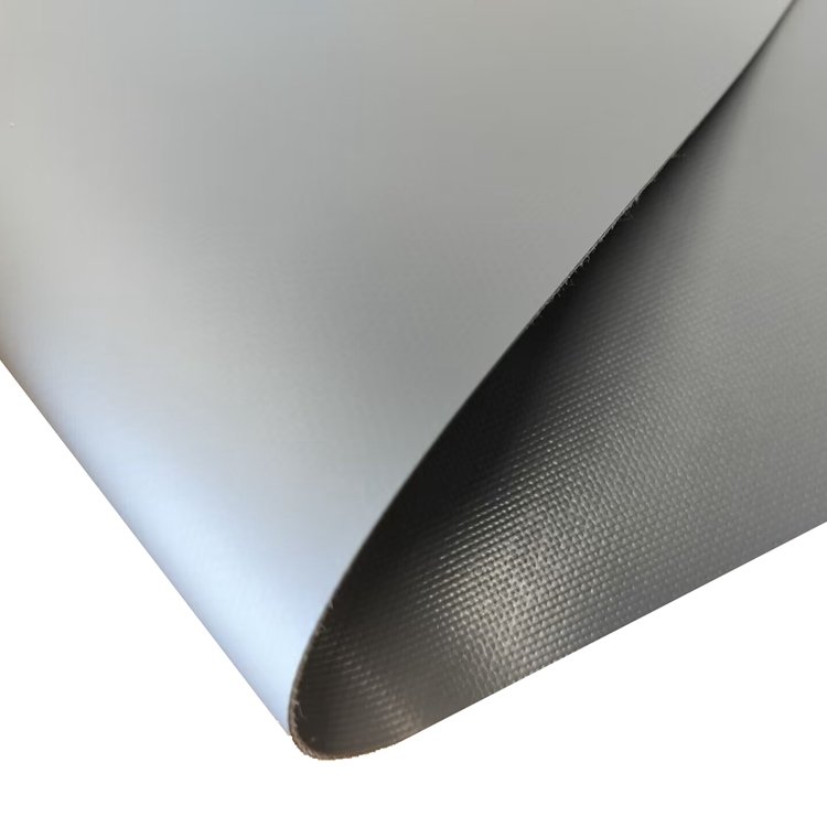 Flame Resistant Moisture-proof Waterproof 680gsm Custom Tear Resistant Tarps PVC Knife Coated Fabric for Boat