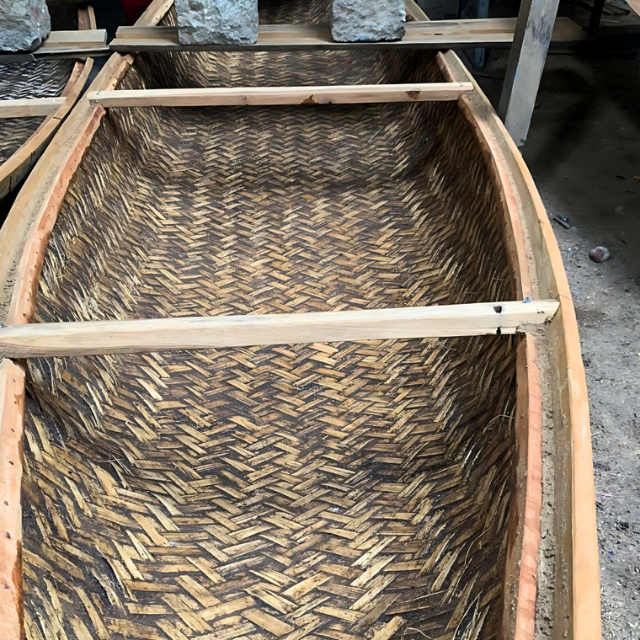 Vietnamese Custom Bamboo Wood Rowing Boat Fast Delivery for Lake & River Outdoor Adventure Fishing OEM ODM Custom Entertainment