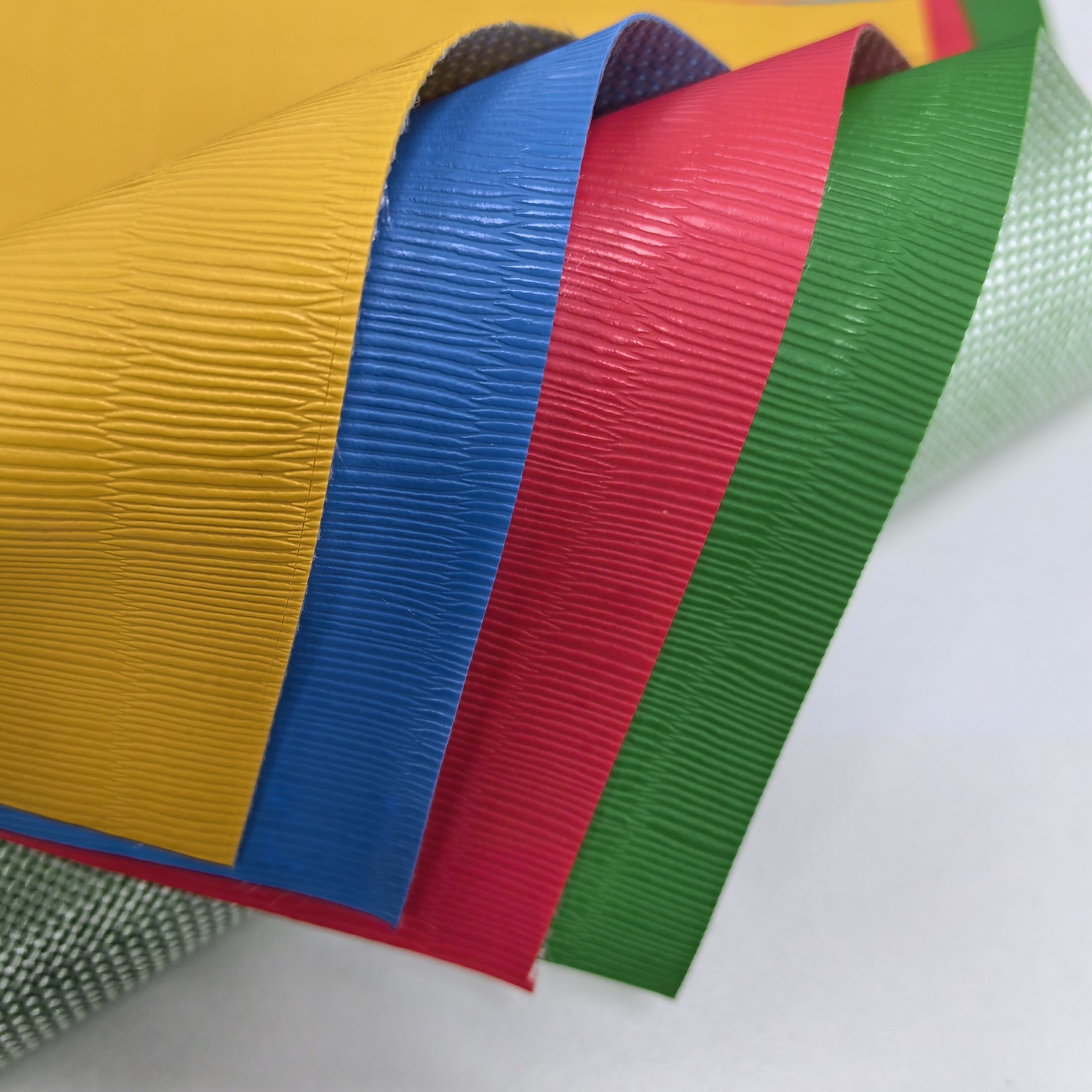 Anti-slip Surface Phthalate Free Gym Floor Covers 18 oz PVC Vinyl Coated Polyester Fabric for Tatami Judo Gym Mat