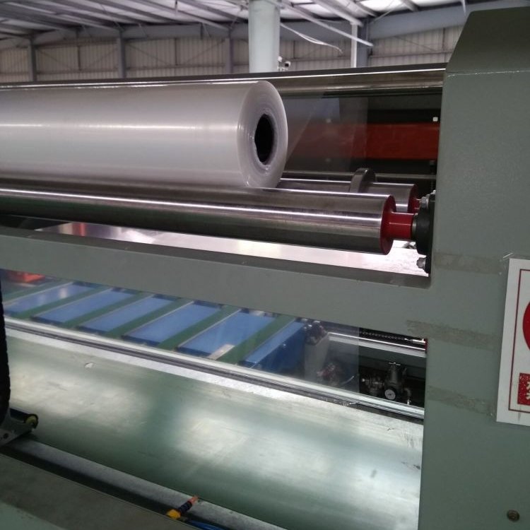 Shrinkable Plastic Wrap PE Heat Shrink Film for Covering Synthetic Goods, Clothes, Fabric Roll