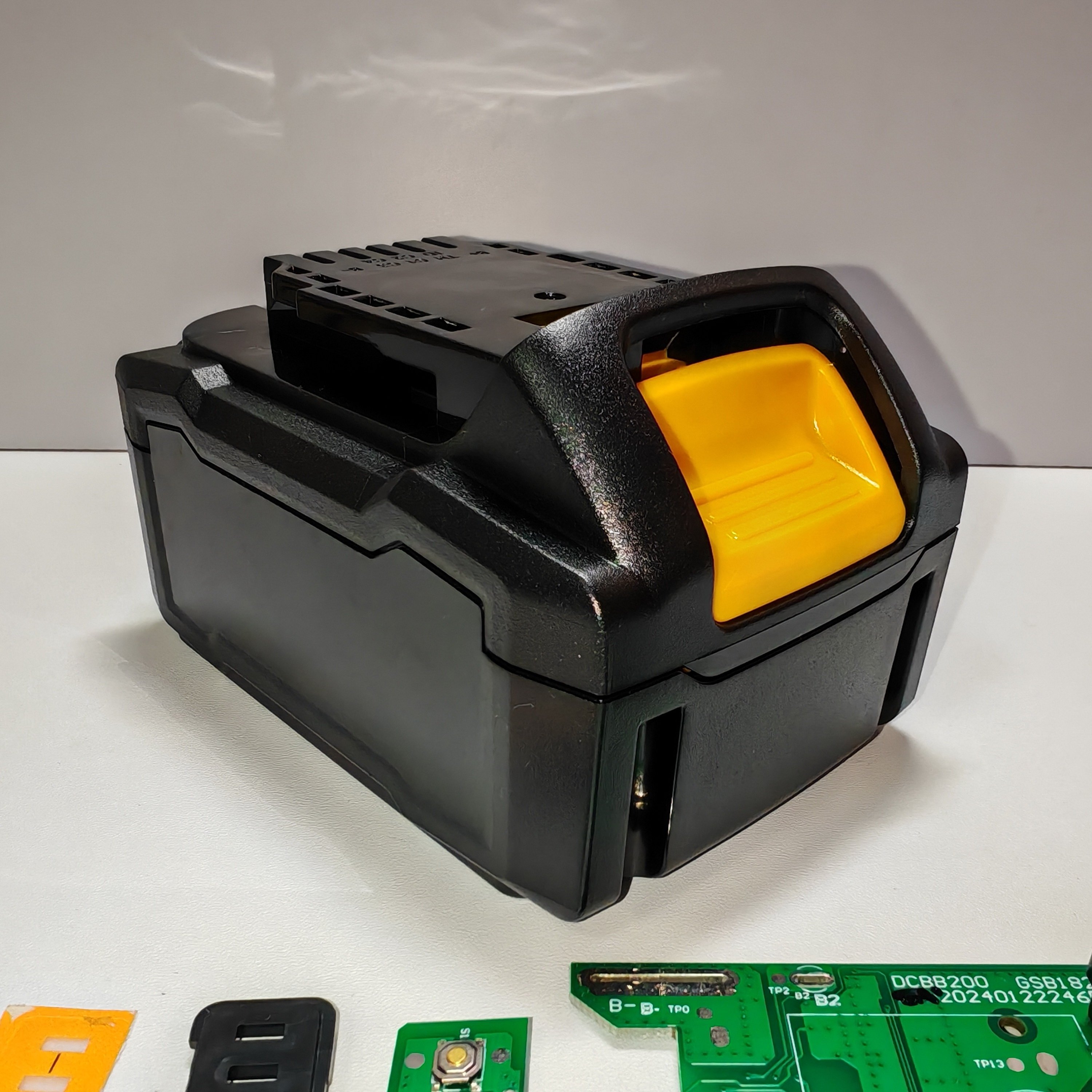 Factory Price Dewal DCB206 DCB205 20V 18V Plastic case 3.0AH 4.0ah 5.0ah 6.0Ah Plastic Housing 10 Cell Plastic Cover Kit Bms PCB