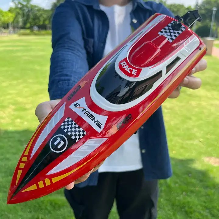 Flytec V003 High Speed Cool LED Lighting Self-righting Mini Yacht Speedboat 30KM/H RC Boat Ship Playing for 30Mins Boat Motor