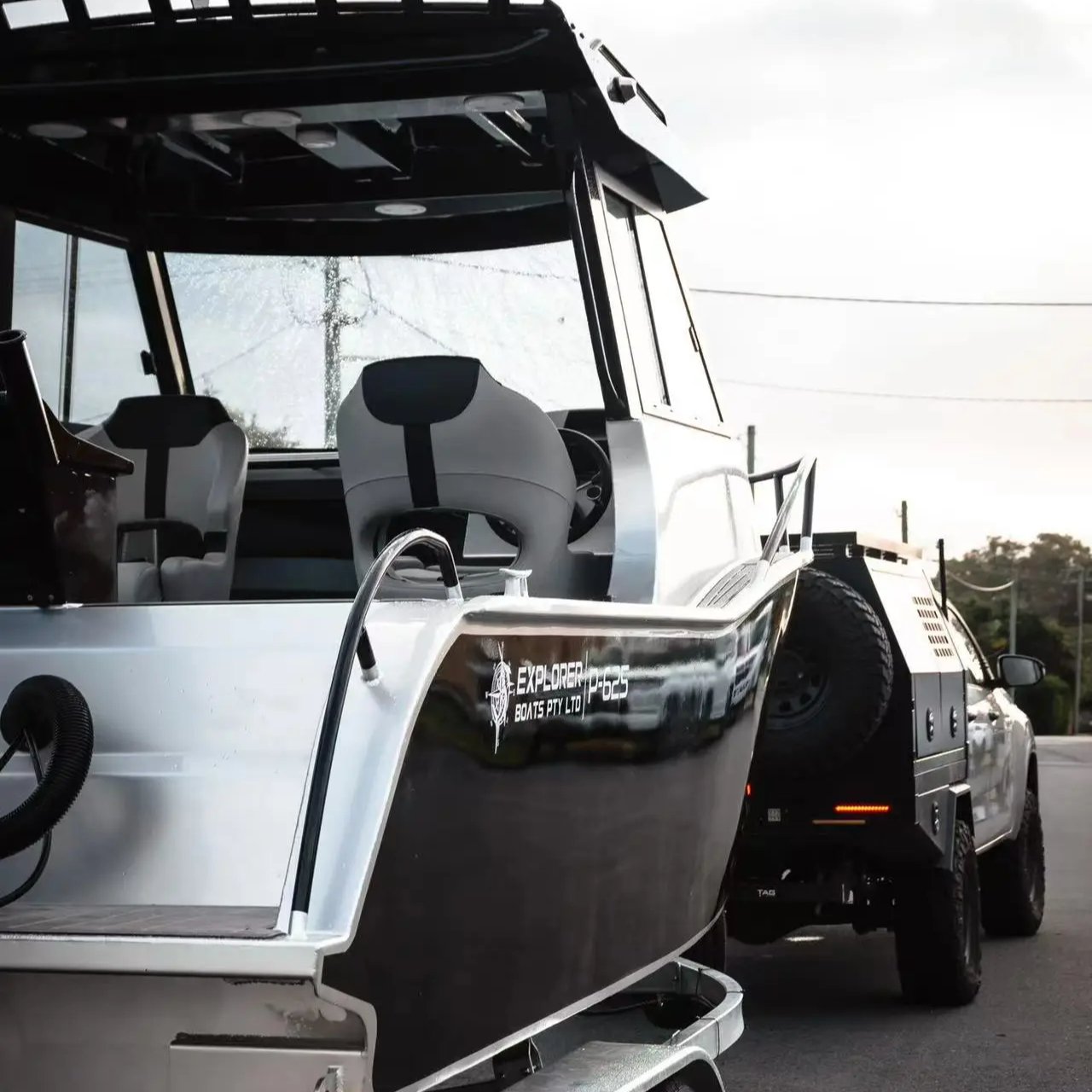 Profisher 625 Small and Comfortable Aluminum Fishing Boat Outboard Engine Sport Yacht Type for Families