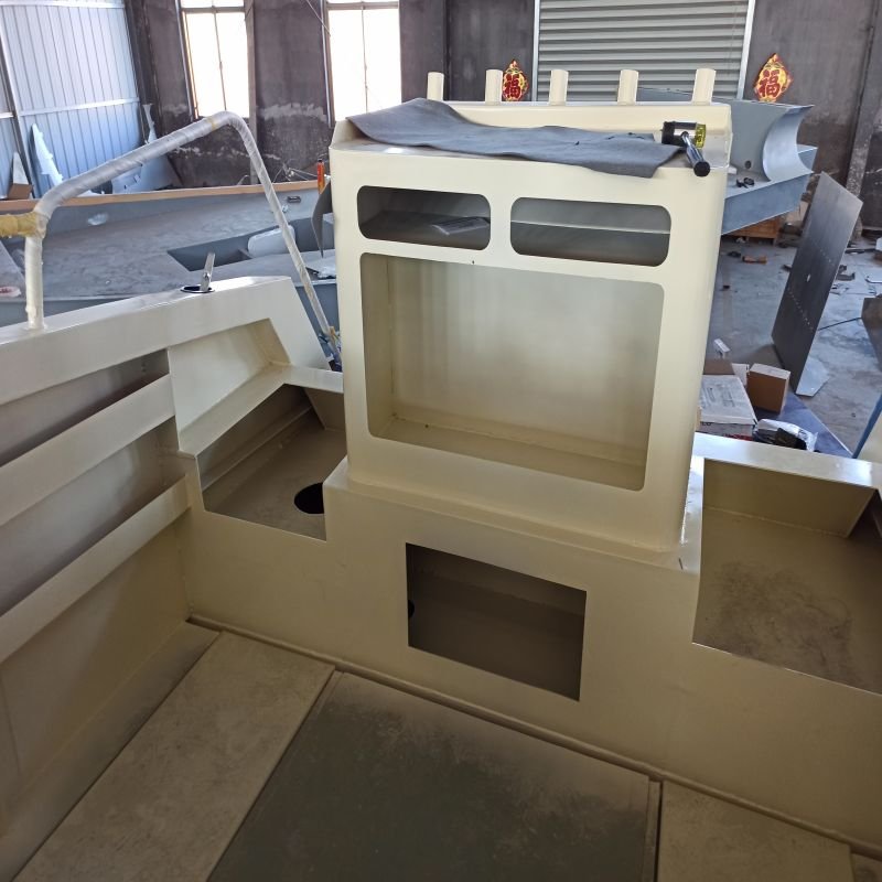 Luxury High Quality Aluminum Cabin Fishing Boat with Center Console Outboard Engine for Entertainment Use Sports or Leisure