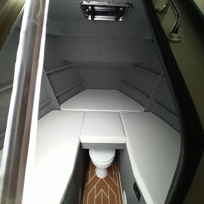 Luxury High Quality Aluminum Cabin Fishing Boat with Center Console Outboard Engine for Entertainment Use Sports or Leisure