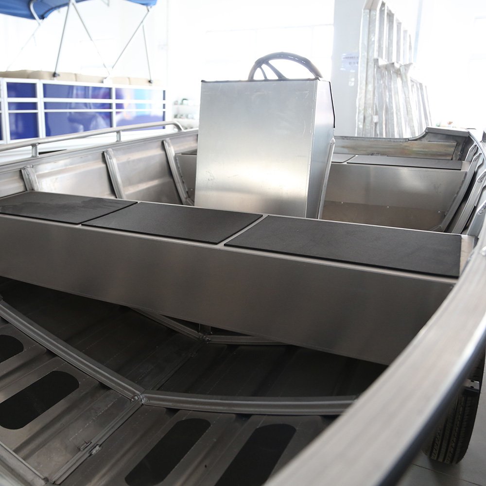 2025 New High Quality Aluminum Hull Aluminum Fishing Boats With Big Storage Space Rowing Skiff