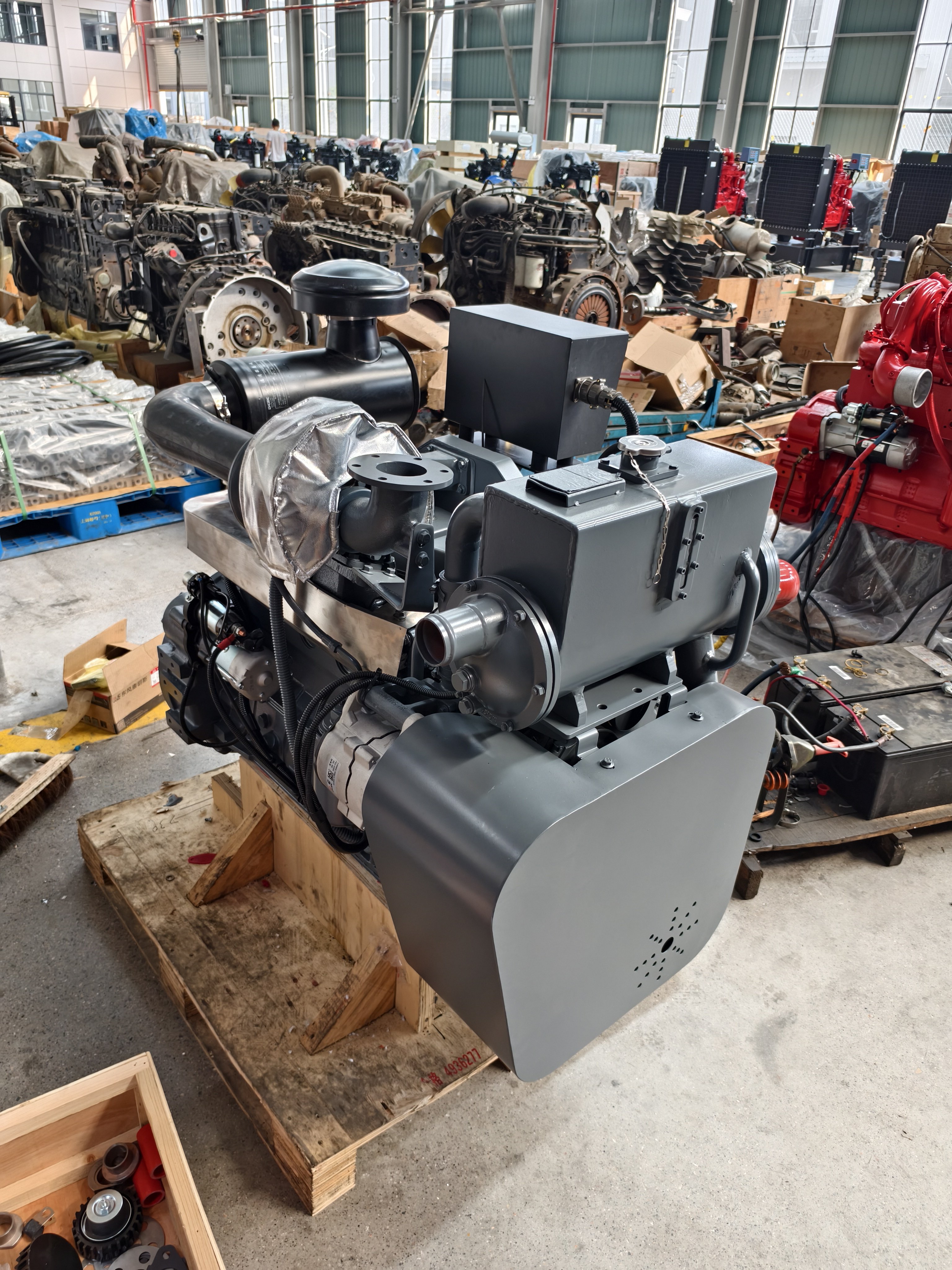 Dongfeng DCEC Brand Marine Push Used 120hp 6 Cylinders Boat Motor 6BTA5.9 Marine diesel Engine Wet Exhaust Pipe Turbocharger