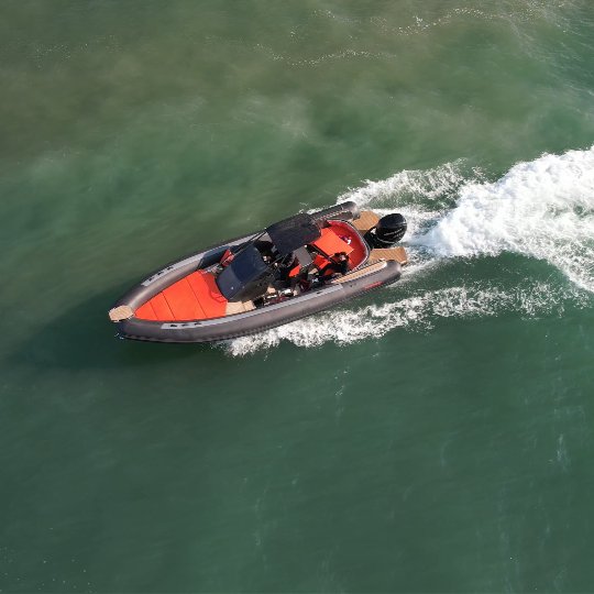 Italian Designed Luxury 8.5m RIB Boat 28 ft Inflatable Yacht PVC Orca Hypalon with Sunbed Outboard Engine Sports Gear