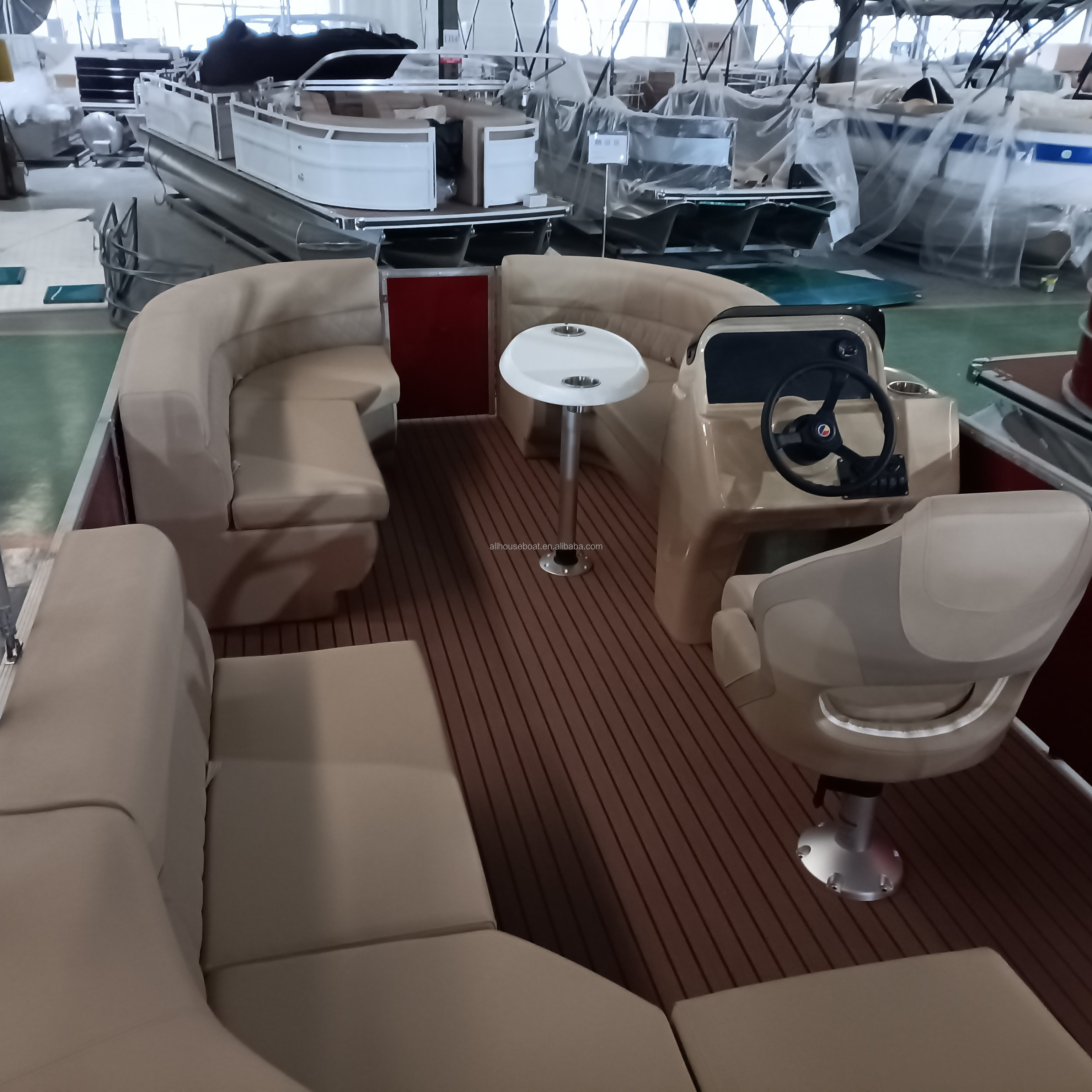 Factory Direct New Luxury Sport Speed Floating Pontoon Boat for Business and Family