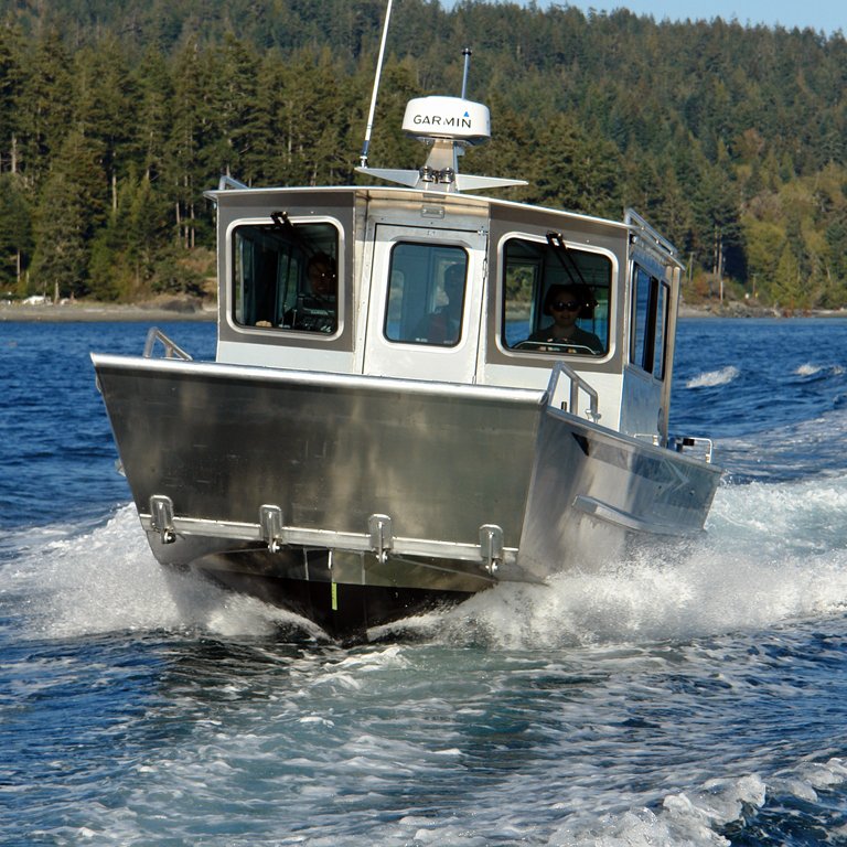 Best 7.9m Aluminum Cabin Fishing Boat New Center Console Landing Craft for Lake Passenger and Cargo Outboard Engine Transport