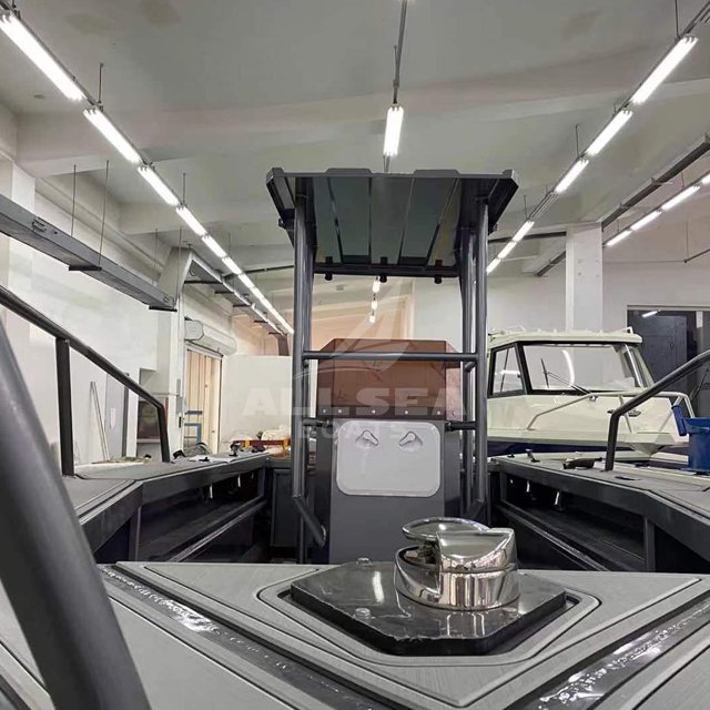 Easycraft 6m/19ft Aluminum Alloy Center Console Fishing Boat Sea Sports Outboard Engine with High Performance Yacht Boat Fishing