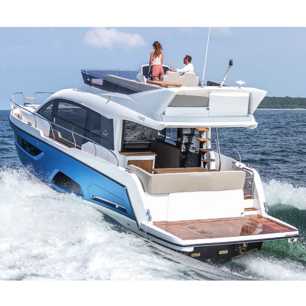 Super Leisure Luxury Yacht with Flybridge Overnight Party Boat Aluminum Hull Outboard Engine-For Sale