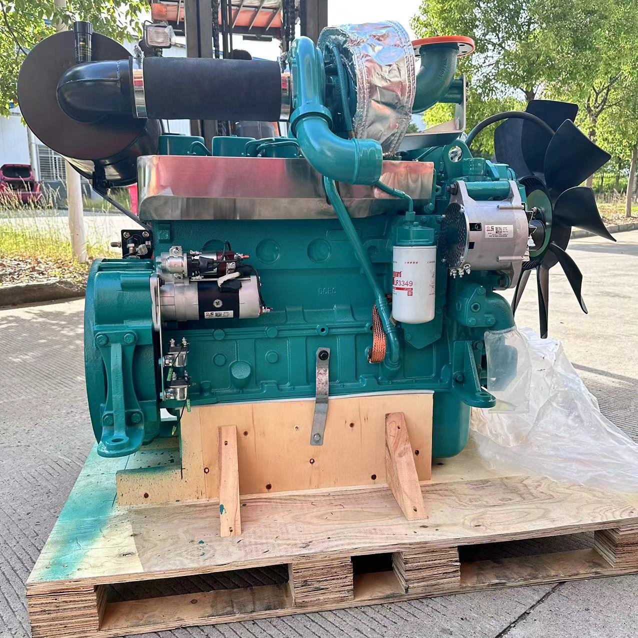 Factory Price 6BTAA5.9-GM115 Diesel Boat Engine 6 Cylinder Marine Diesel Engine for Sale