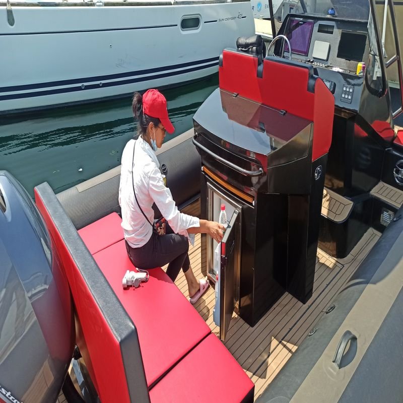 New Sport Aluminum 25ft RIB750 Hypalon Orca Deep V Hull Inflatable RIB Boat with High-Speed Outboard Engine for Fishing Kayak