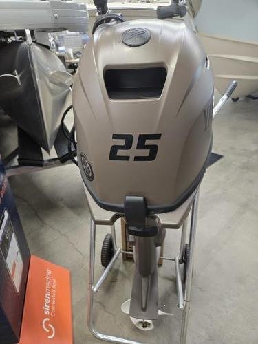 New 2024 Yamahas Outboards F25 hp