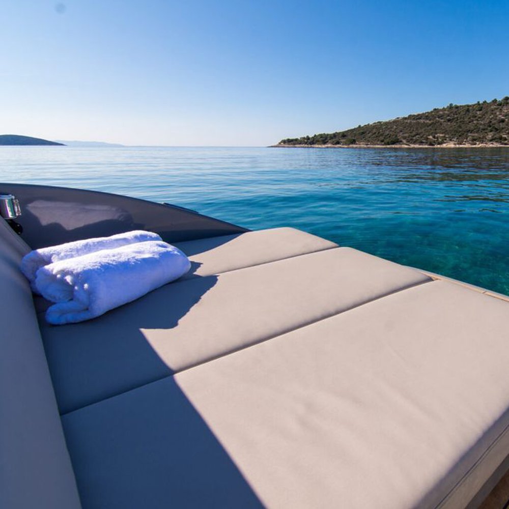 Kinocean 27FT Aluminum Luxury Yacht Boat Cabin Boat with Large Bed
