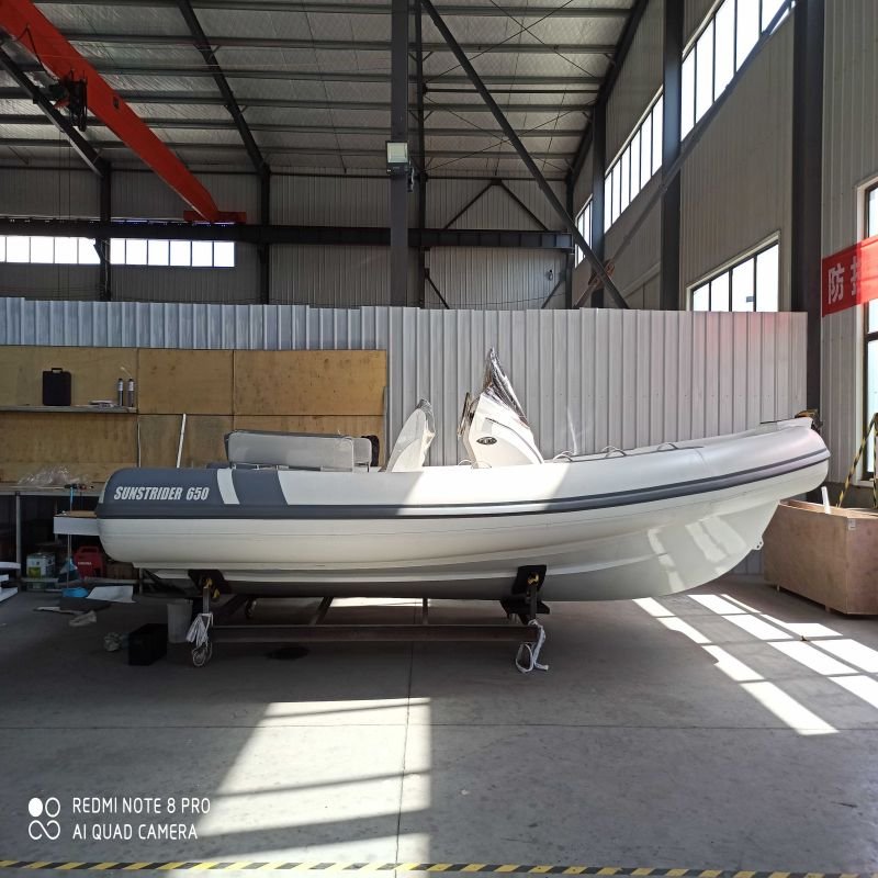 Hot Sale Luxury 6.5m Hypalon Aluminium Rib Yacht High Quality Inflatable Hull With Outboard Engine for Fishing