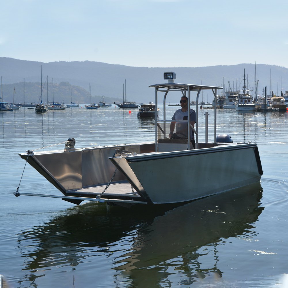 High-End Luxury Aluminum Yacht Fishing Cabin Cruiser Landing Craft Boat Outboard Elegant Design Optimal Comfort Performance