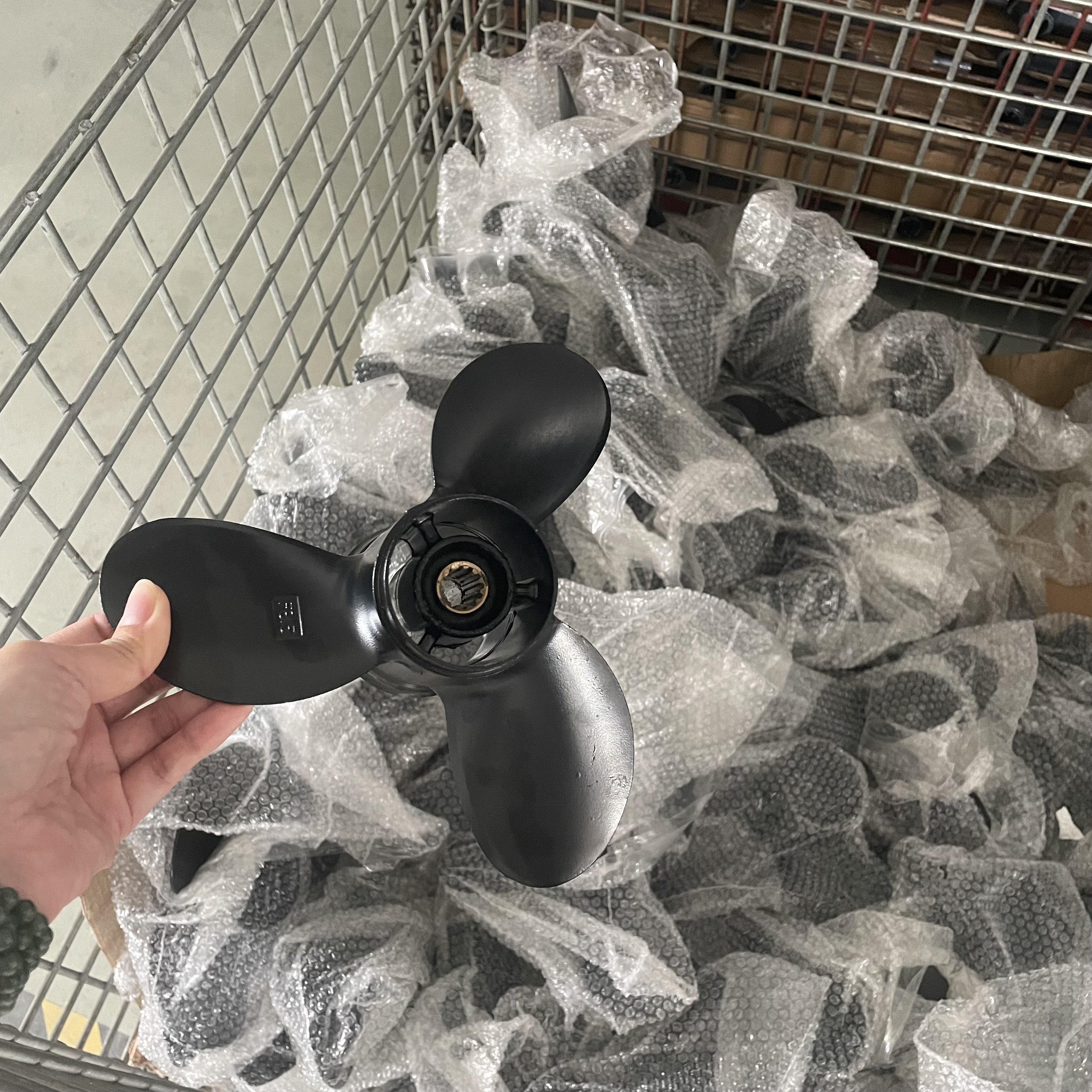 3B2B64517-1 Propeller Tohatsu Outboard Engine Parts for 2 Stroke Outboard Motor 9.9 9.8hp Boat Motor