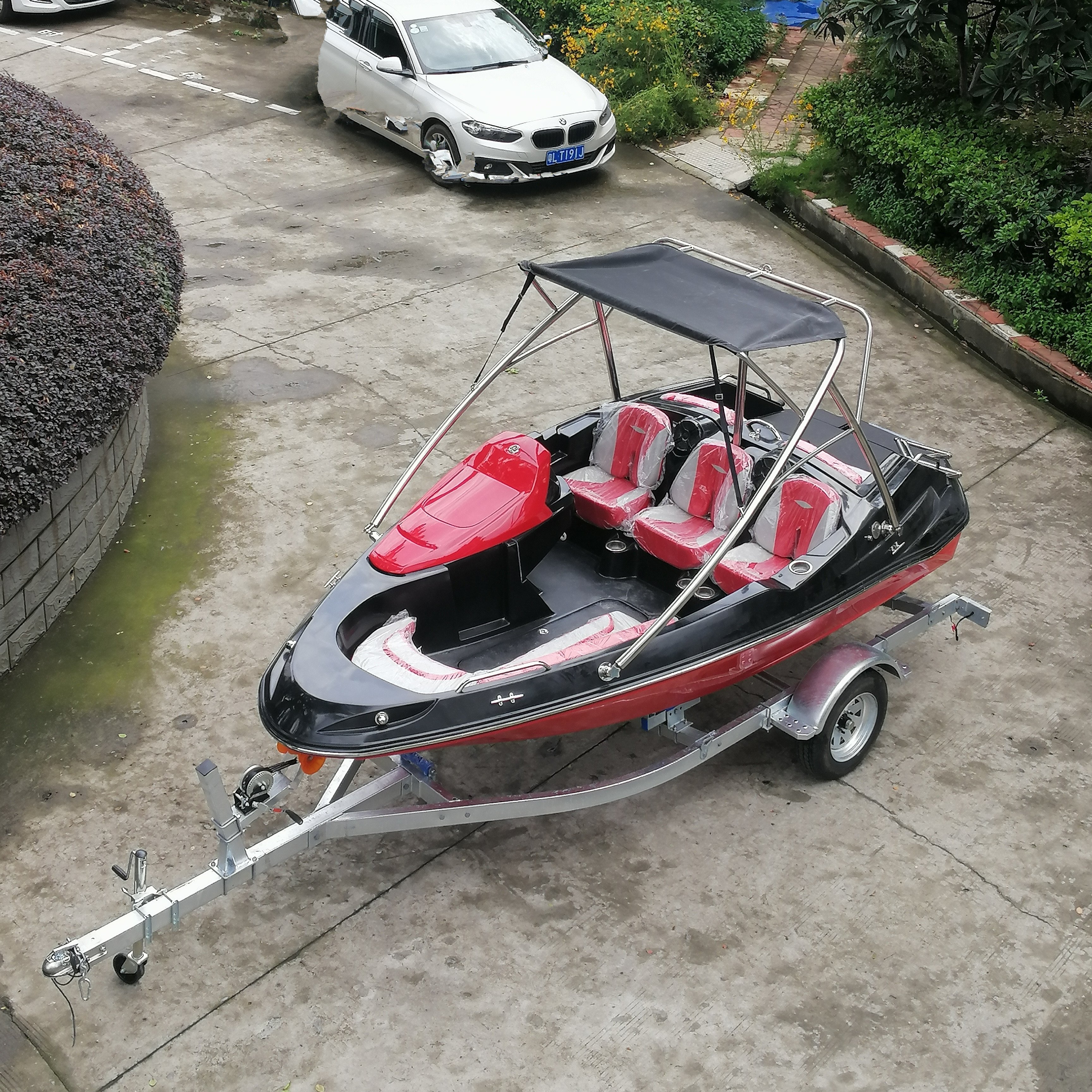 Fiberglass High Speed Fishing Tuna Boat Vessels Sports Boat Marine Ships for Sale