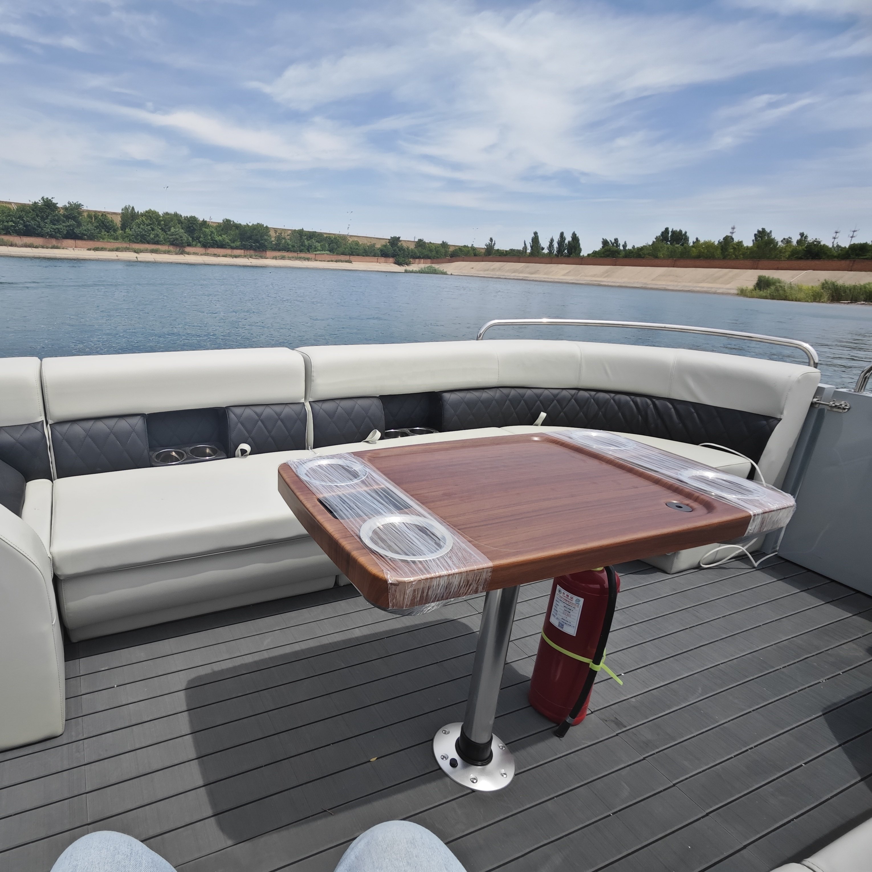 China Luxury Aluminum Party 26 ft 25 Feet Pontoon Speed Boat Outboard Engine Yacht