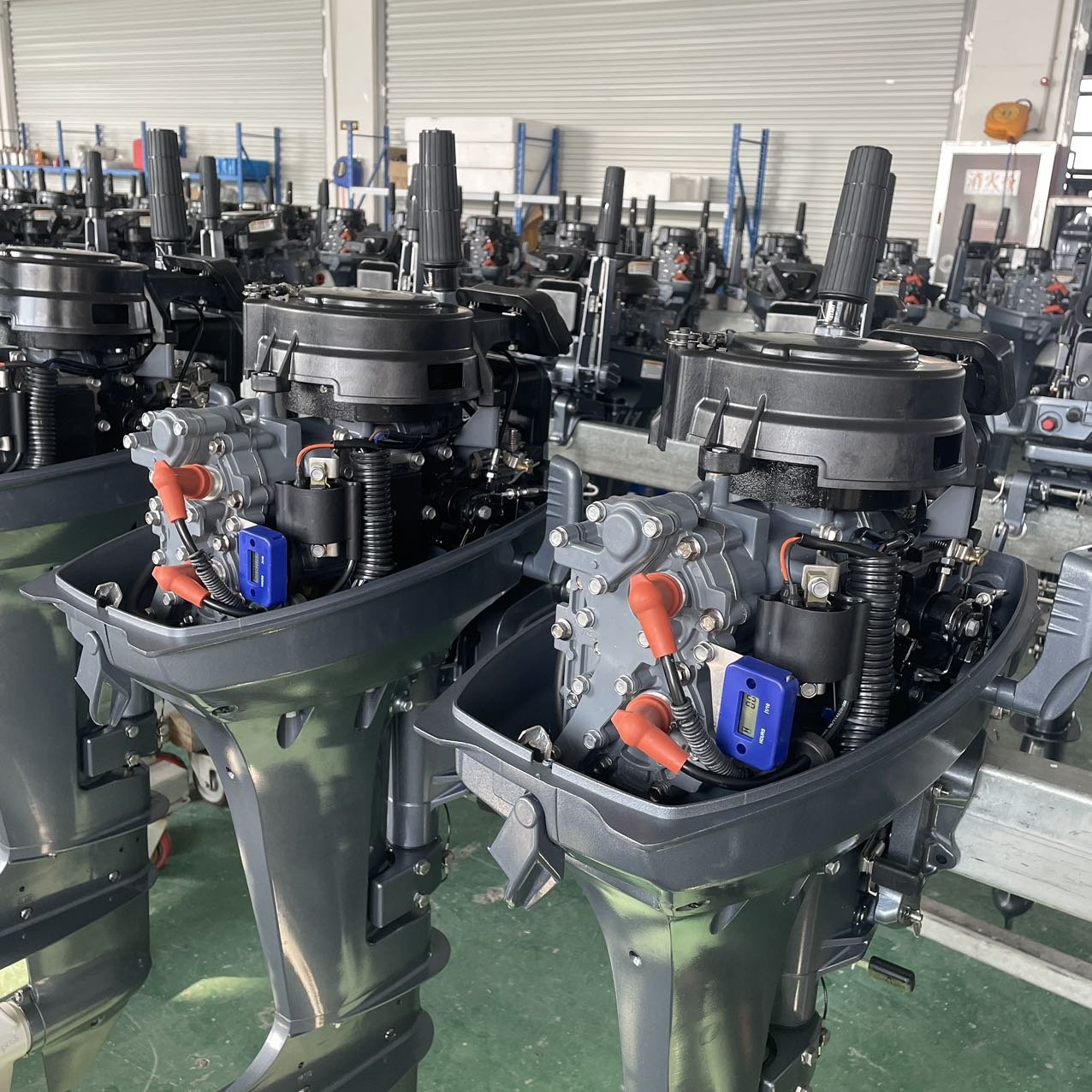 High Quality Yamahas Outboard Engine of the Same Type Are on Sale at Discounted Prices