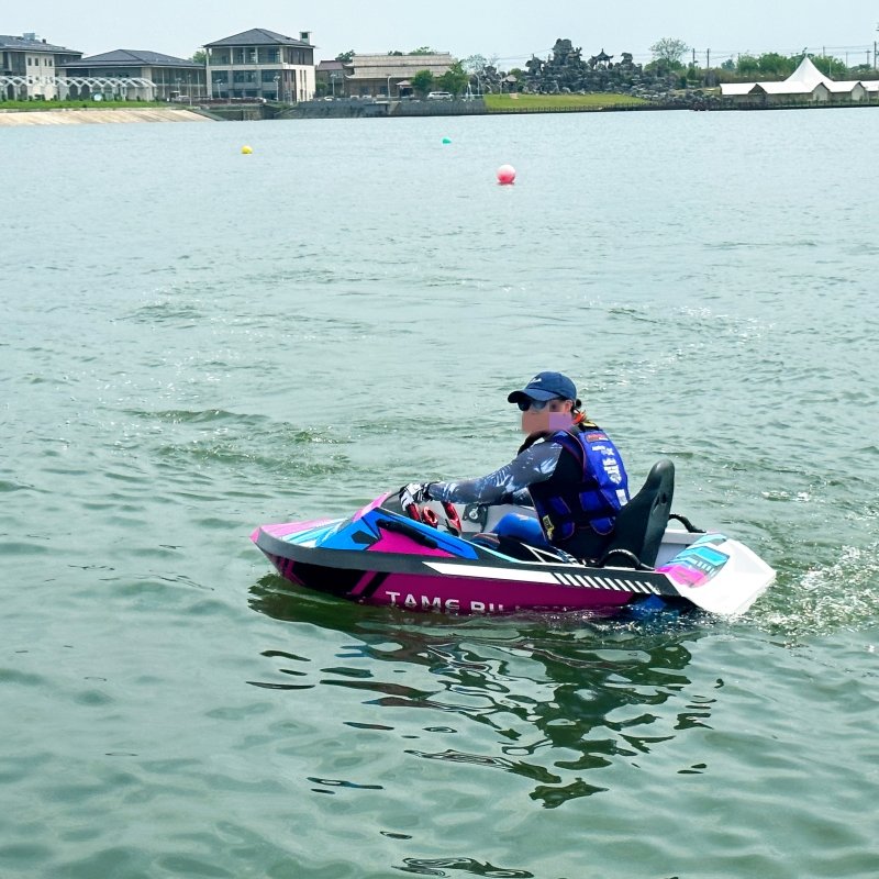 Customizable High Quality Fast Speed Mini Jet Boat New Design Small Electric Karting Boat Outboard Engine Jet Ski Jet Car
