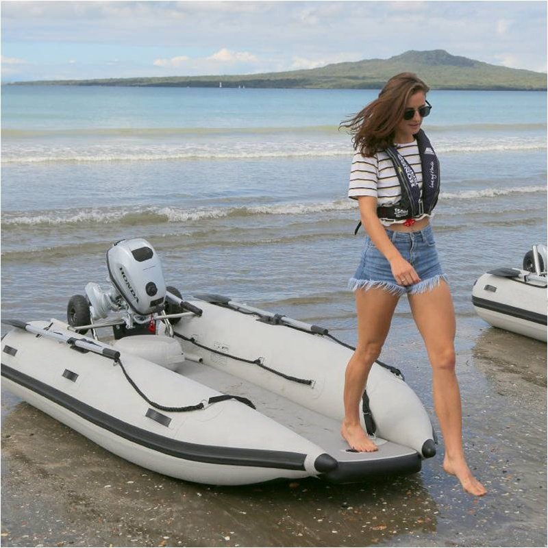 Factory Supply Inflatable Catamaran Kayak Fishing Boat Inflatable Catamaran with Engine