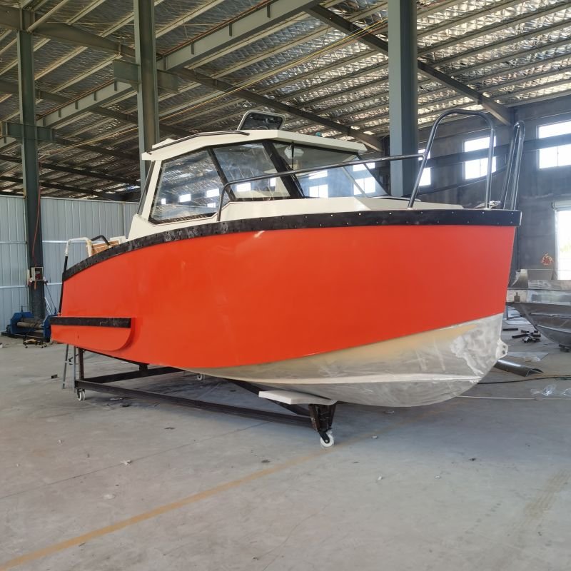 China Factory Customized Luxury Aluminium Yacht Luxury Cabin Cruiser with Outboard Engine for Fishing Aluminum Hull Material