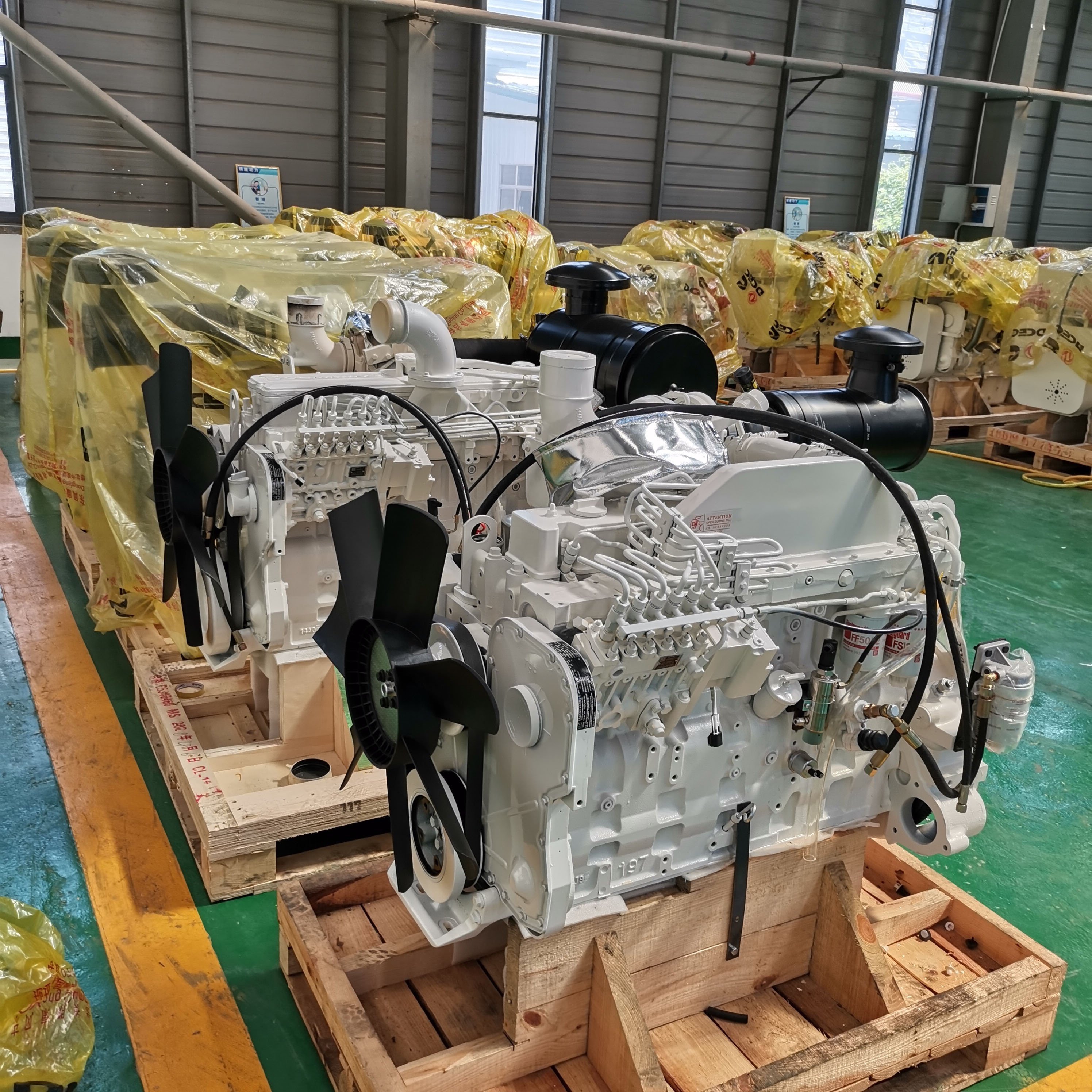 DCEC Generator Power 4-Stroke Diesel Engine Assembly New 9L Boat Marine Machinery Complete 6LTAA8.9 GM200