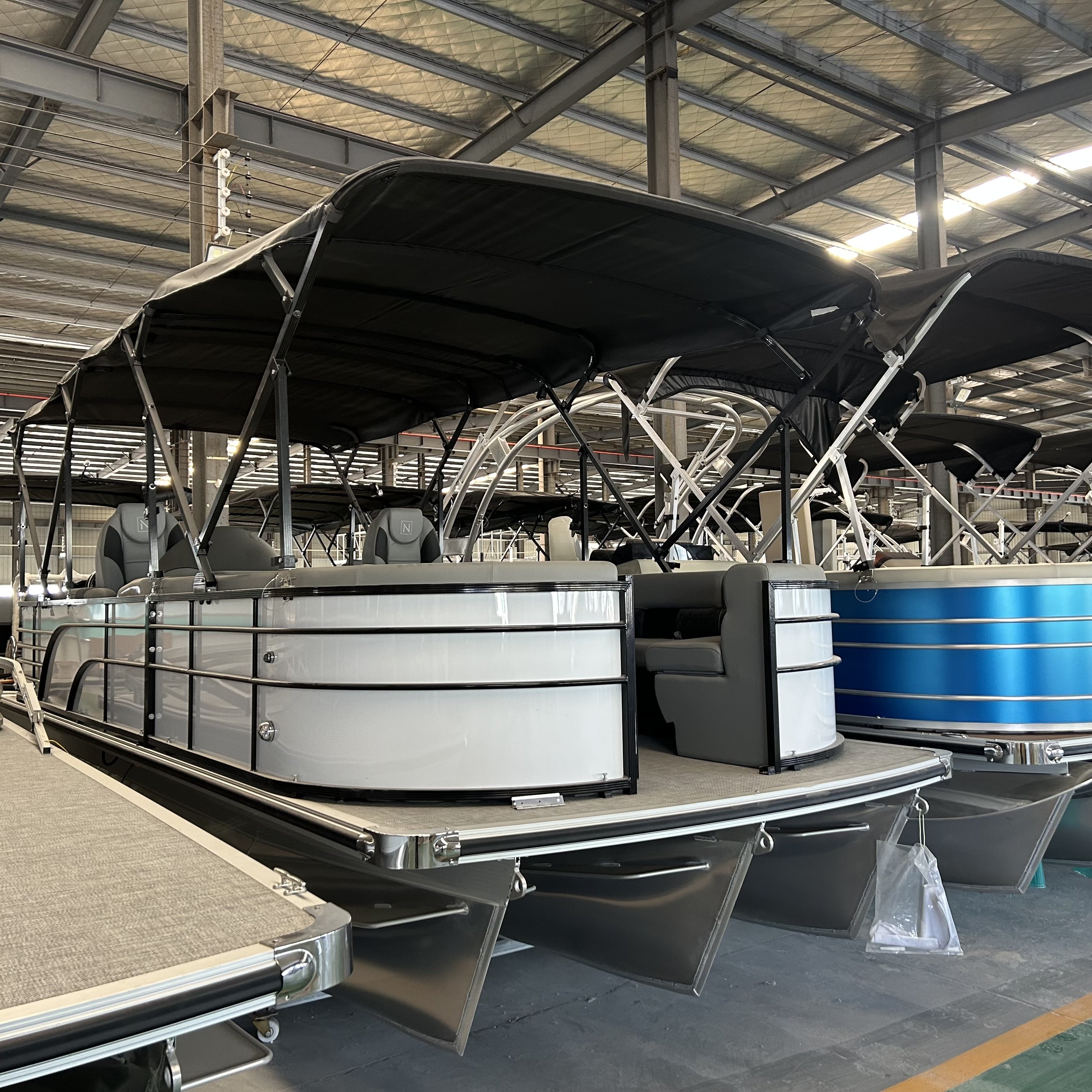 Custom Cheap Mini Solar Luxury Party Aluminium Frame Pontoon Boats Floating Pontoons Boat Party Barge