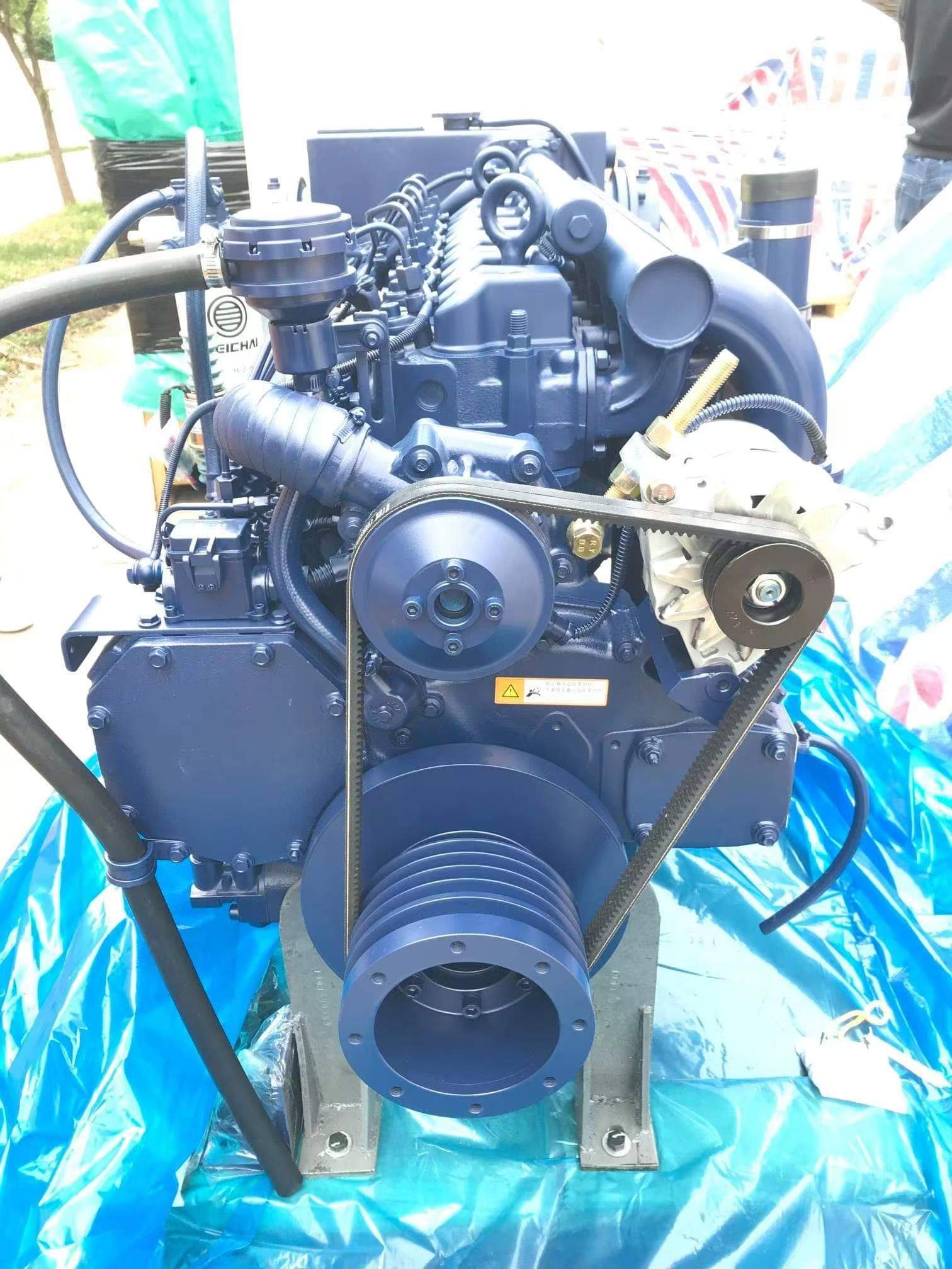 Cheap Price 2300rpm 250hp Weichai Deutz Marine Boat Diesel Engine With Gearbox for Yacht WP6C250-23