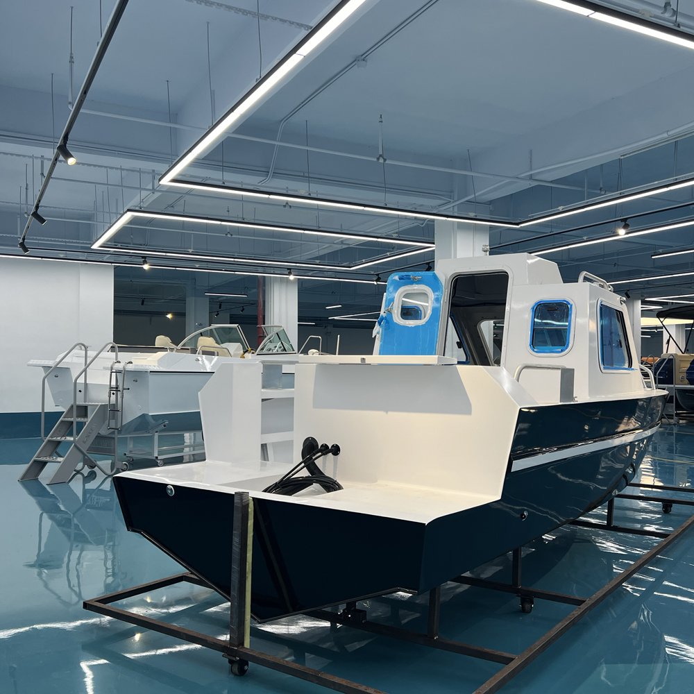 Small 18FT Aluminum Fishing Boat with Outboard Engine New Condition Commercial Cabin Speed Boat From China