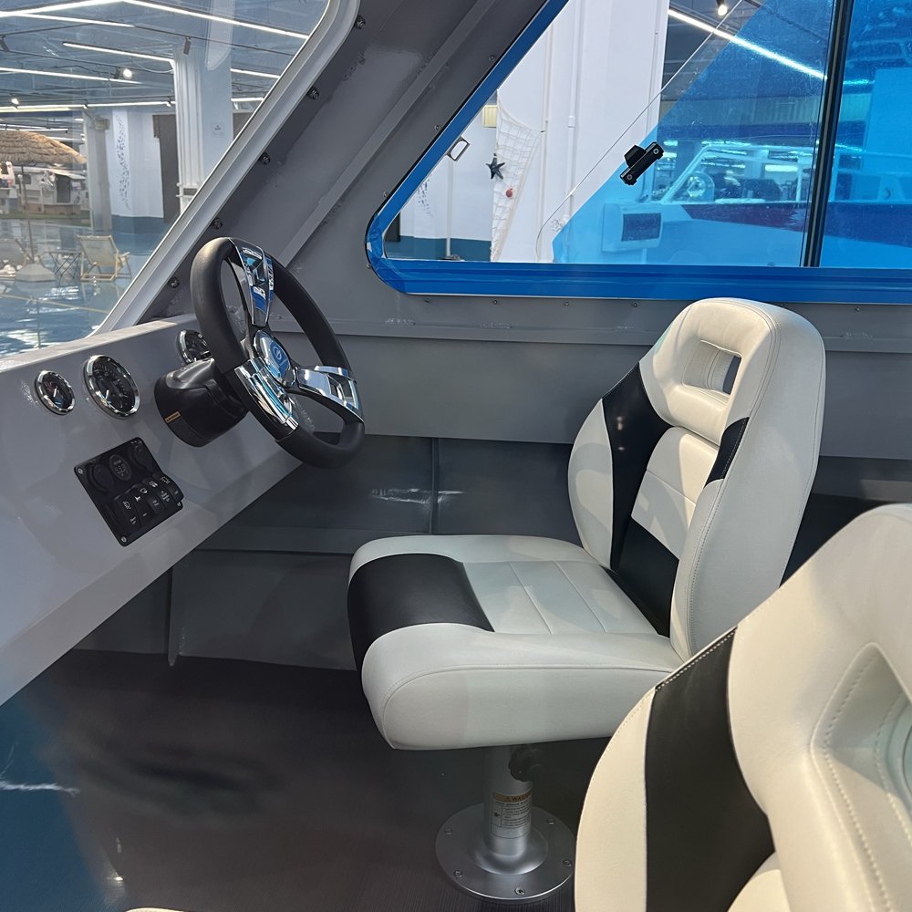Small 18FT Aluminum Fishing Boat with Outboard Engine New Condition Commercial Cabin Speed Boat From China