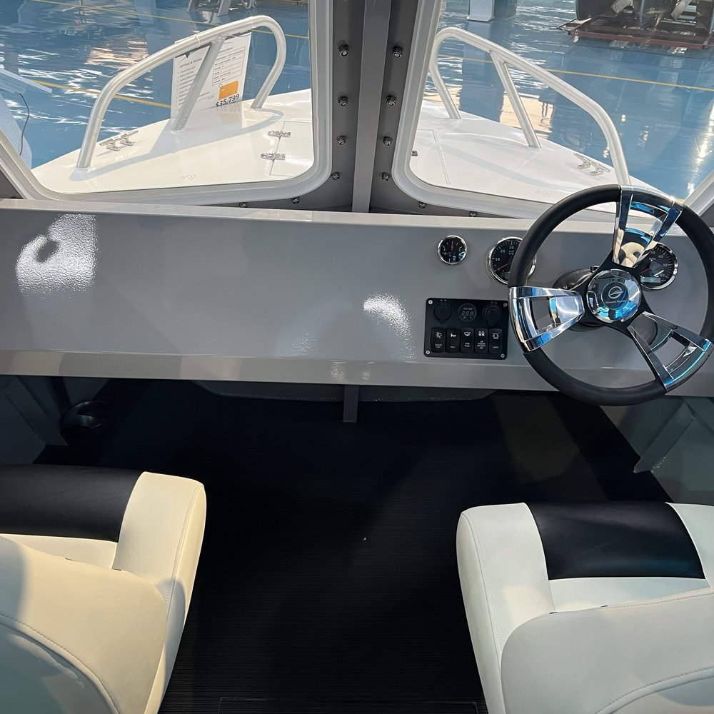 Small 18FT Aluminum Fishing Boat with Outboard Engine New Condition Commercial Cabin Speed Boat From China