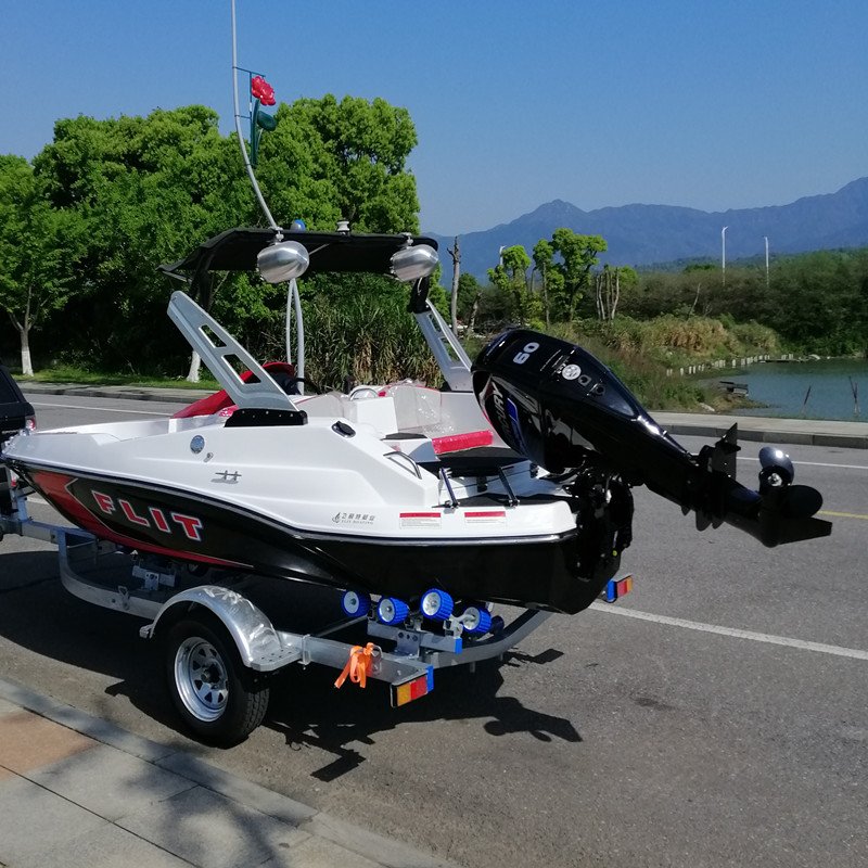 Standard Equipments Under 5M Speed Boat with 4 Stroke 60 Horse Power Outboard Engine