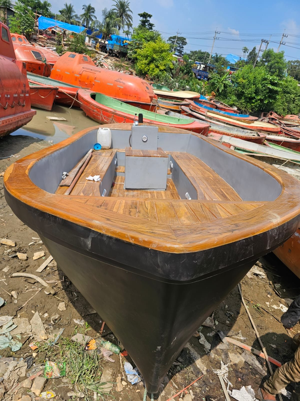 Luxury Fiberglass Yacht with Inboard Engine for Slope Boating Export