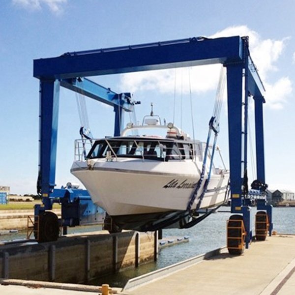 30 Ton 50 Ton 100 Ton Cheap Mobile Marine Hoist Gantry Boat Lifting Cranes for Sale